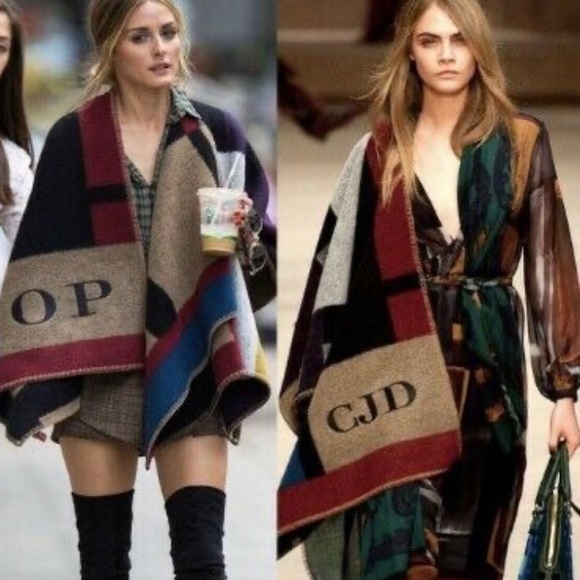 Classic Burberry Puncho customized with NW initial - Picture 6 of 6